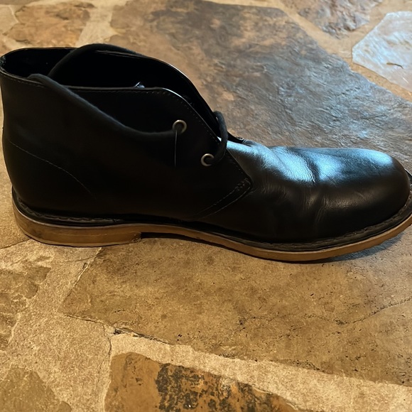 Ugg lace up boot size 10 1/2 - Picture 5 of 8